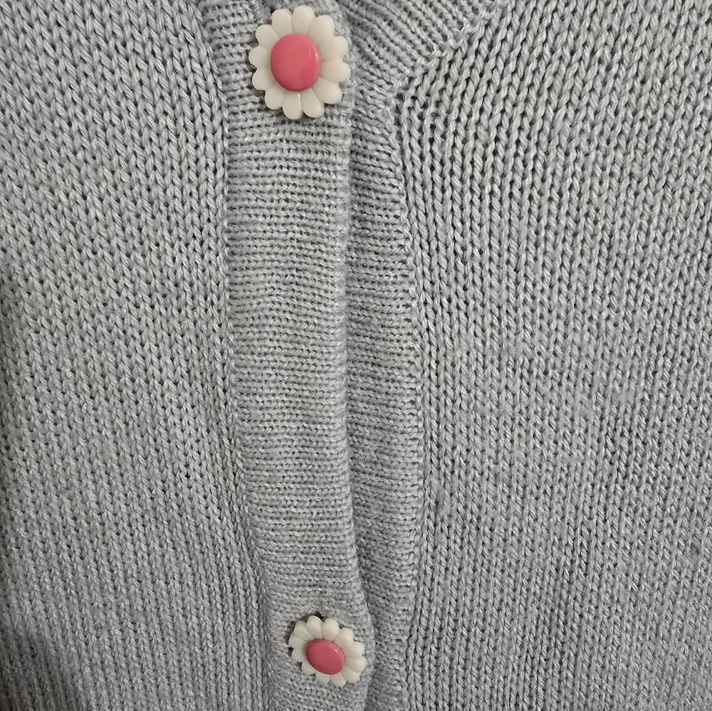 EUC Cinnamoroll Embroidered Girls Oversized Cardigan - Picture 6 of 10